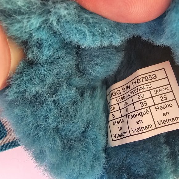 NWOT  Women Oh Yeah Slingback  Iconic fluffy Slipper Size 8 Aquatic Blue Color - Picture 3 of 8